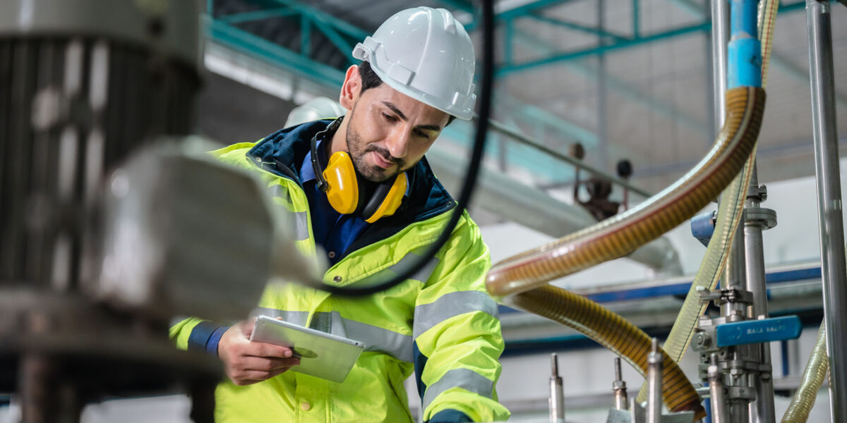 إدارة السلامة والصحة المهنية في بيئة العمل